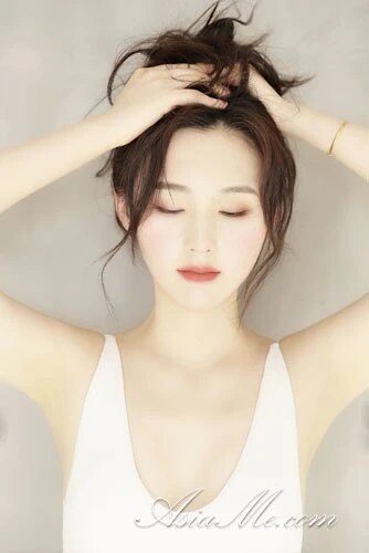 Violet Profile image 2
