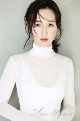 Violet Profile image 3