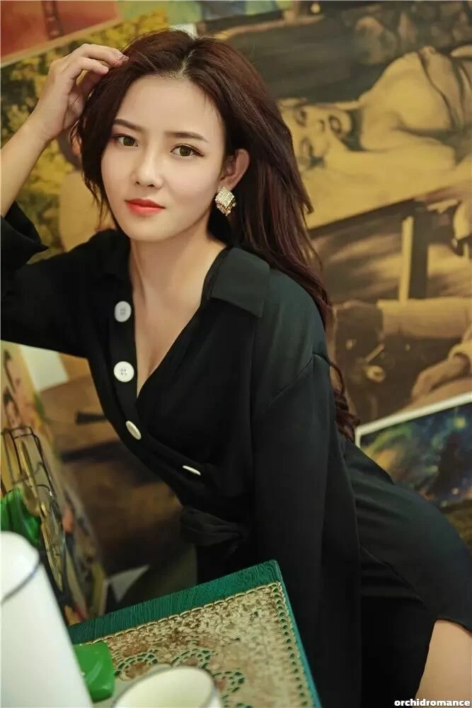 Fengxia Profile image 3